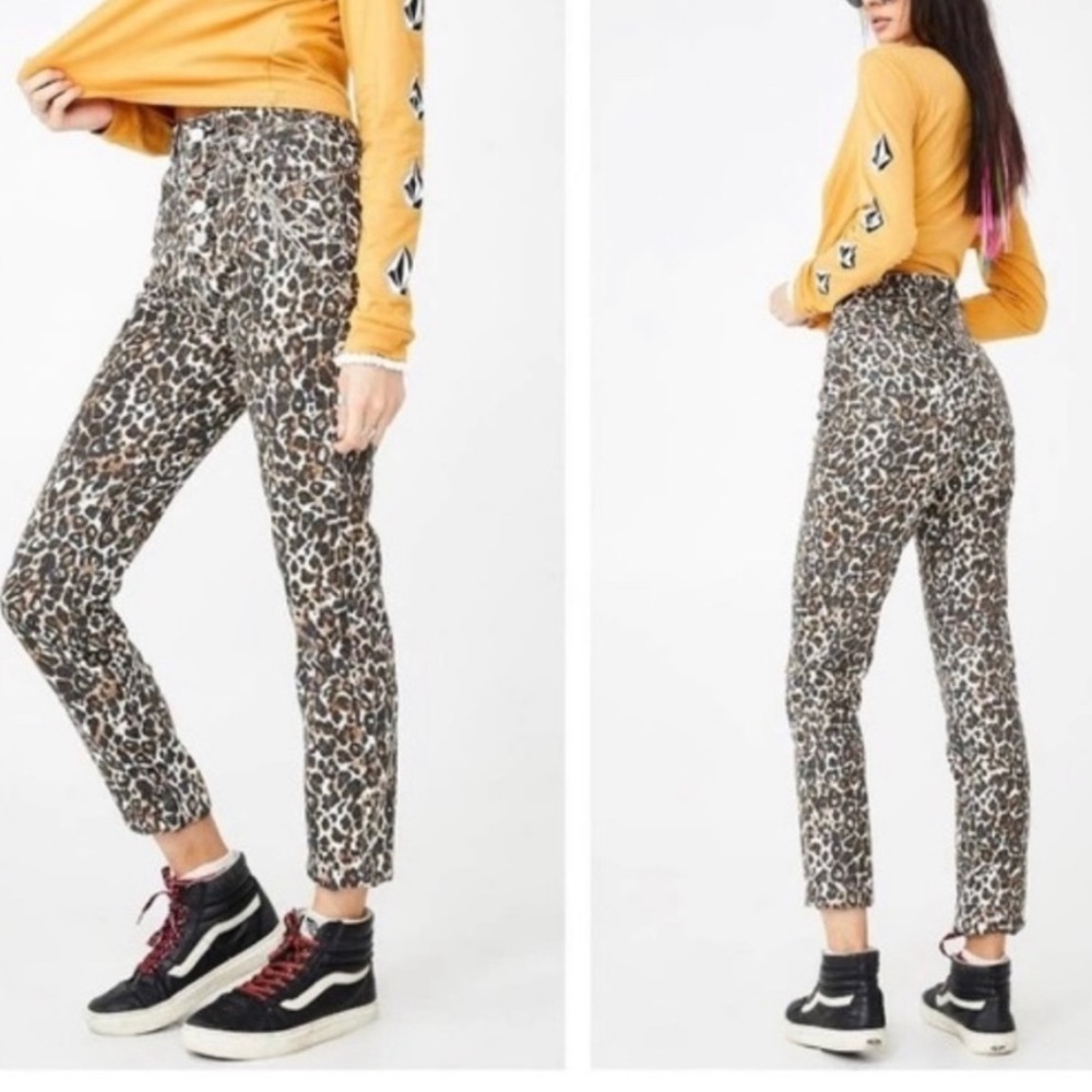NWT- VOLCOM High Rise Skinny Button Fly Leopard Jeans